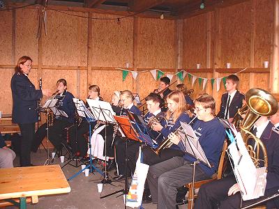 Spielplatzeinweihung in Basthorst mit Jugendblasorchester Sachsenwald aus Möhnsen