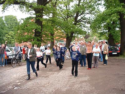 Gemeinsames Frühsück Jugendblasorchester Sachsenswald und Køge Musikskoles Messingorkestret im Bürgerhaus