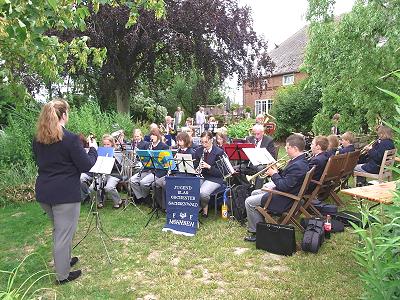 Jugendblasorchester Sachsenwald auf der Insel Fehmarn - Konzert in Blieschendorf