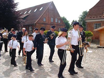 2. Feuerwehrgottesdienst auf Gut Basthorst 