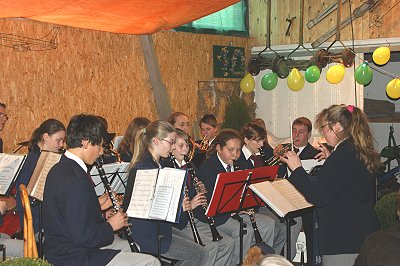 Auftritt des  Jugendblasorchester Sachsenwald beim Firmenjubiäum