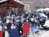 Die Möhnsener Musikanten auf dem Frühjahrsmarkt auf Gut Basthorst 2013 - zum Vergrößern bitte anklicken