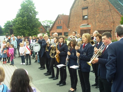 Kinderfest 2012 in Fuhlenhagen mit Musikzug und Jugendblasorchester aus Möhnsen