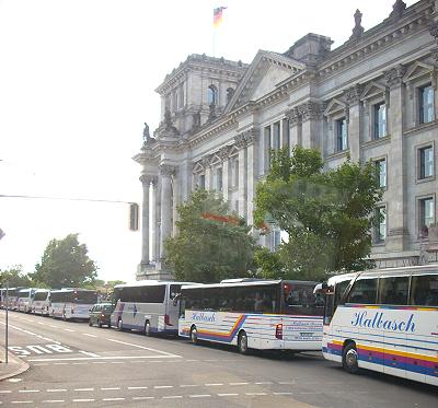Feierliches Gelöbnis vor dem Berliner Reichstag 2009 - Reichstag  