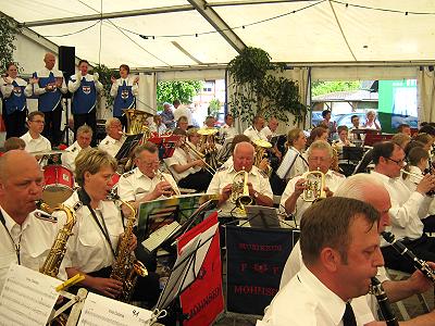 Musikerfest 2010 in Güster - Musikzug Möhnsen und das Jugenblasorchester Sachsenwald 