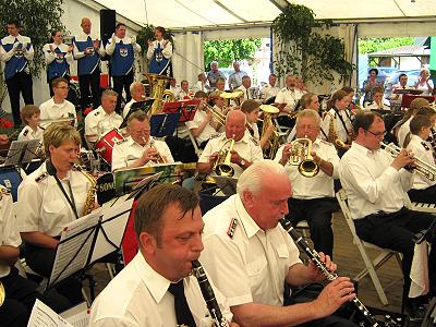 Musikerfest 2010 in Güster - Musikzug Möhnsen und das Jugenblasorchester Sachsenwald 