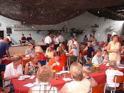 Nach dem Umzug Belohnung durch ein gekühltes Getränk