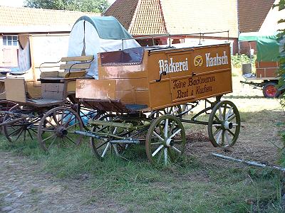 Landmarkt in Gülzow- Kutschenausstellung