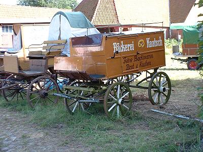 Landmarkt in Gülzow- Kutschenausstellung