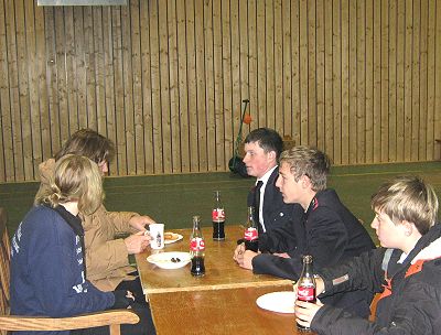 Laternenumzug in Möhnsen - in der Sporthalle