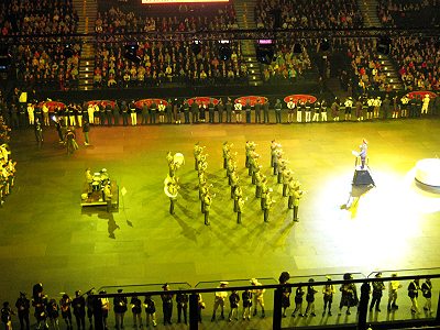 Musikparade 2011 in der o2 World in Hamburg - Eröffnung mit dem Nationenorchester - Bild anklicken zum Vergrößern