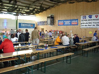 29. Internationales NSU-Treffen in Möhnsen - Treff war immer in der Sporthalle 