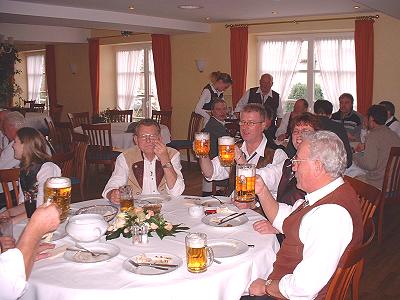 Musikzug Möhnsen macht Pause beim Oktoberfest in Basthorst