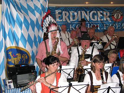 6. zünftiges Oktoberfest in Basthorst 2010 mit dem Musikzug Möhnsen - Heinzi und Peter als Cowboy und Indianer