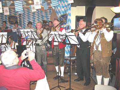 7. zünftiges Oktoberfest in Basthorst 2010 mit dem Musikzug Möhnsen  