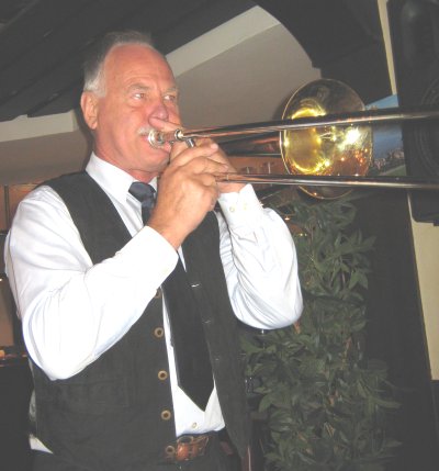 7. zünftiges Oktoberfest in Basthorst 2010 mit dem Musikzug Möhnsen  