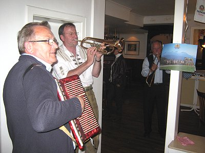 7. zünftiges Oktoberfest in Basthorst 2010 mit dem Musikzug Möhnsen  