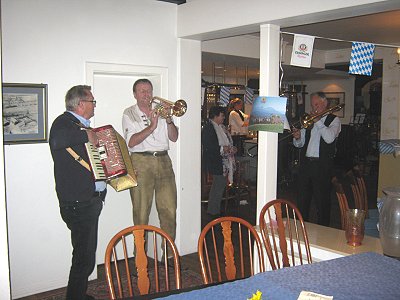 7. zünftiges Oktoberfest in Basthorst 2010 mit dem Musikzug Möhnsen  