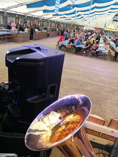 Möhnsener Musikanten auf dem Bergedorfer Oktoberfest