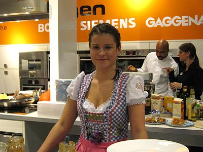 Musikzug Möhnsen beim Oktoberfest des Eleltrofachmarktes Buddenhagen in Hamburg-Winterhude