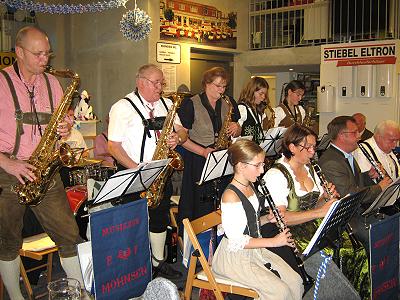 Musikzug Möhnsen beim Oktoberfest des Eleltrofachmarktes Buddenhagen in Hamburg-Winterhude