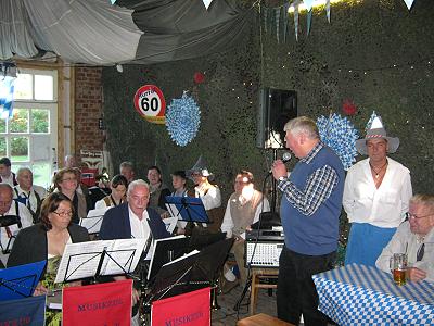 Musikzug Möhnsen beim 1.Oktoberfest in Kasseburg