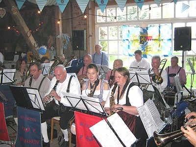 Musikzug Möhnsen beim 2.Oktoberfest in Kasseburg