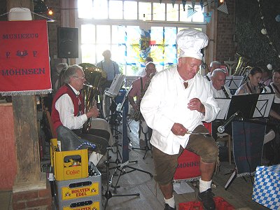 Musikzug Möhnsen beim 2.Oktoberfest in Kasseburg
