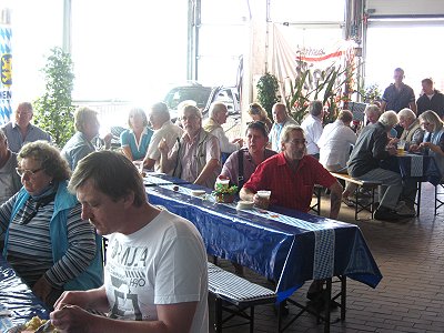 Oktoberfest 2011 im Autohaus Riegel in Trittau mit dem Musikzug Möhnsen