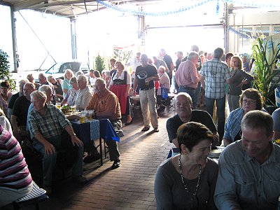 Oktoberfest 2011 im Autohaus Riegel in Trittau mit dem Musikzug Möhnsen