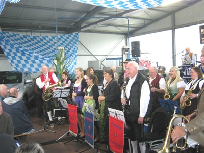 Oktoberfest 2012 im Autohaus Riegel in Trittau mit den Möhnsener Musikanten