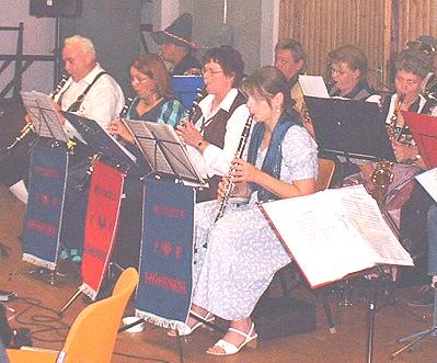 Der Musikzug Möhnsen auf dem Schwarzenbeker Oktoberfest - Bild anklicken zum Vergrößern