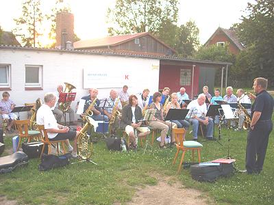 Probe des Musikzuges Möhnsen im Sommer 2009