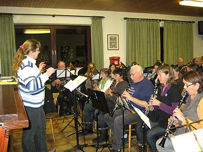 Probennachmittag für Musikzug und Jugendblasorchester im Feuerwehrhaus Basthorst