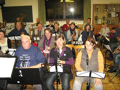 Probennachmittag für Musikzug und Jugendblasorchester im Feuerwehrhaus Basthorst