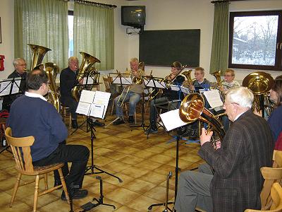 Probennachmittag für Musikzug und Jugendblasorchester im Feuerwehrhaus Basthorst