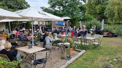 Konzert im Rosengarten von Gut Basthorst