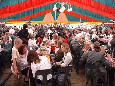 Schützenfest in Linau mit 100-jährigem Jubiläum