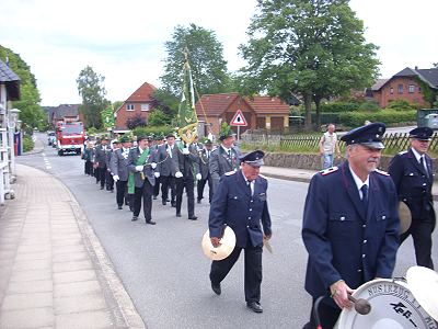 Schützenfest 2009 in Gülzow - Marsch durch Gülzow 