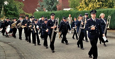 Schützenfest 2009 in Gülzow - Marsch durch Gülzow 