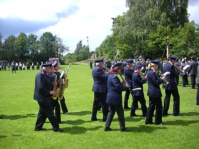 Schützenfest 2009 in Müssen - Ende des Festumzuges am Schützenheim