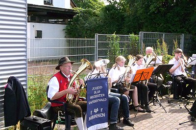 Jugendblasorchester Sachsenwald spielte auf dem Schtzenfest 2011 in Trittau - Platzkonzert