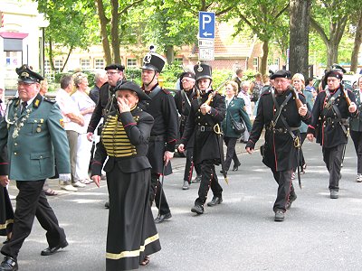 Jugendblasorchester Sachsenwald spielte auf dem Schtzenfest 2011 in Trittau - Großer Festumzug durch Trittau