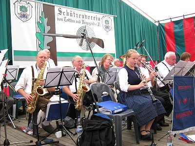 Musikzug Möhnsen spielte im Festzelt auf dem Schützenfest 2011 in Trittau