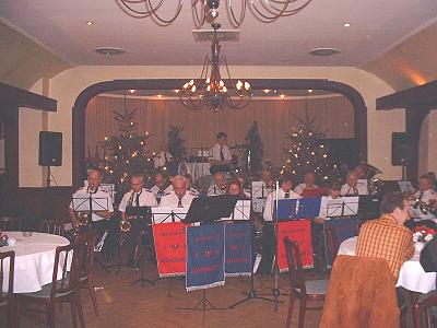 Weihnachtskonzert am 2. Advent in Basthorst mit Musikzug